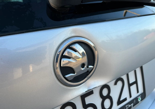 Skoda Octavia cena 35000 przebieg: 234000, rok produkcji 2015 z Warszawa małe 326